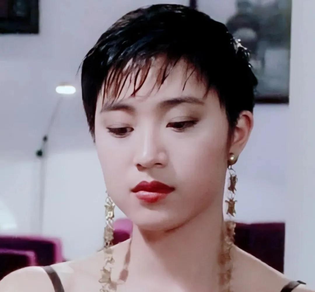 51岁女明星气质_明星最老的女明星_50岁女明星保养